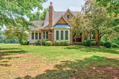 Photo of 530 Patteson School Road, Appomattox, VA 24522 (MLS # 361124)