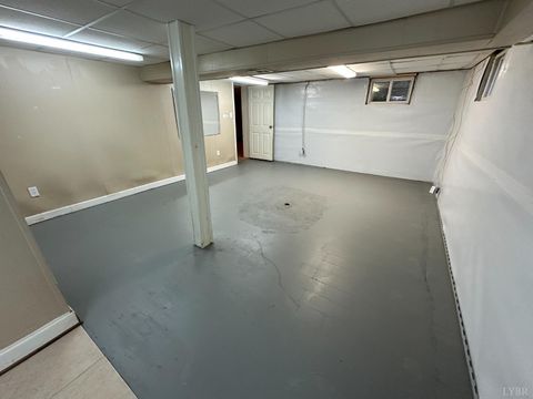 Tiny photo for 913 Johnson Road, Lynchburg, VA 24502 (MLS # 363678)