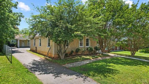 Tiny photo for 913 Johnson Road, Lynchburg, VA 24502 (MLS # 363678)