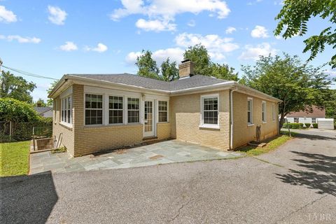 Tiny photo for 913 Johnson Road, Lynchburg, VA 24502 (MLS # 363678)