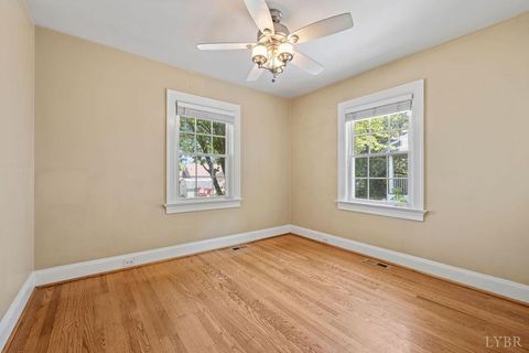 Tiny photo for 913 Johnson Road, Lynchburg, VA 24502 (MLS # 363678)