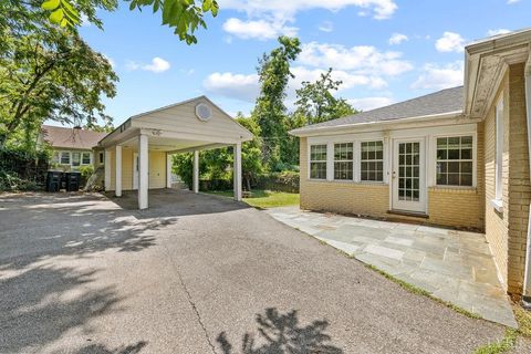 Tiny photo for 913 Johnson Road, Lynchburg, VA 24502 (MLS # 363678)