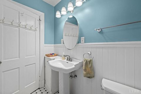 Tiny photo for 913 Johnson Road, Lynchburg, VA 24502 (MLS # 363678)