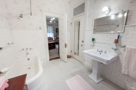 Tiny photo for 400 Madison Street, Lynchburg, VA 24504 (MLS # 364511)