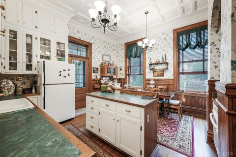 Tiny photo for 400 Madison Street, Lynchburg, VA 24504 (MLS # 364511)