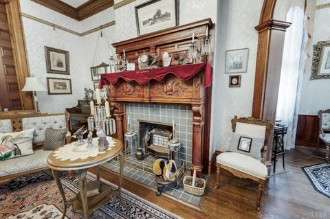 Tiny photo for 400 Madison Street, Lynchburg, VA 24504 (MLS # 364511)