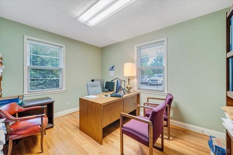 Tiny photo for 155 Laxton Road, Lynchburg, VA 24502 (MLS # 363239)