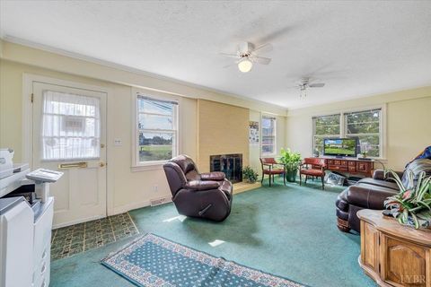 Tiny photo for 155 Laxton Road, Lynchburg, VA 24502 (MLS # 363239)