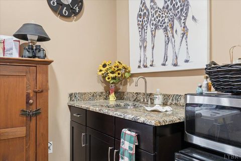 Tiny photo for 1111 Lejack Circle, Forest, VA 24551 (MLS # 364206)