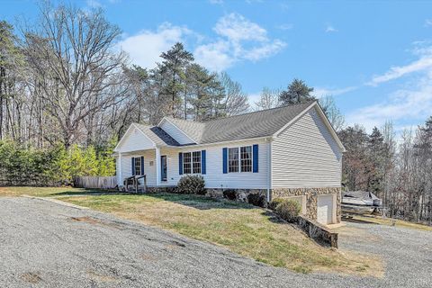 Tiny photo for 1840 Bluewater Drive, Moneta, VA 24121 (MLS # 365012)