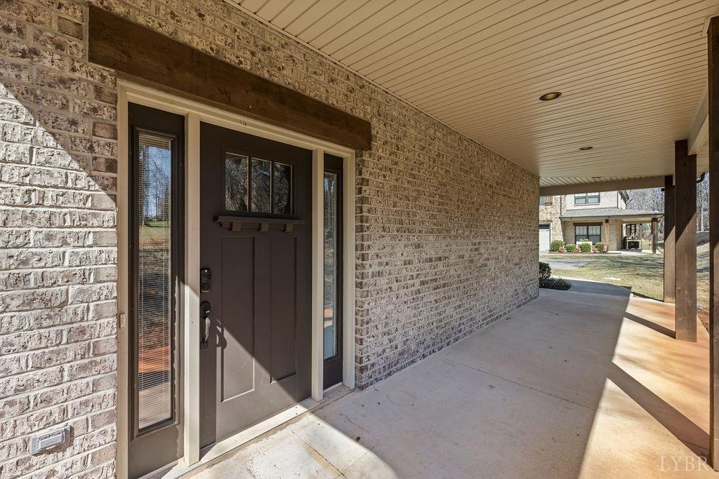 1055 Tori Court, Forest, Virginia image 4