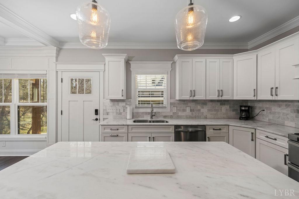 1055 Tori Court, Forest, Virginia image 14