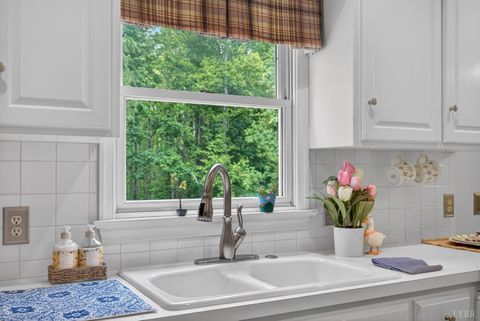 Tiny photo for 1334 Boonsboro Place, Lynchburg, VA 24503 (MLS # 366196)