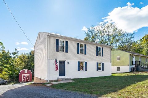 Tiny photo for 2315 Old Forest Road, Lynchburg, VA 24501 (MLS # 362549)