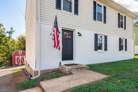 Tiny photo for 2315 Old Forest Road, Lynchburg, VA 24501 (MLS # 362549)