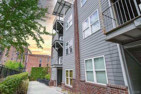 Tiny photo for 51 11th Street #16, Lynchburg, VA 24504 (MLS # 362071)