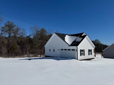 Tiny photo for 112 Graham Creek Road, Madison Heights, VA 24572 (MLS # 364361)