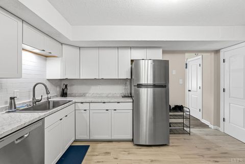 Tiny photo for 46 Kitty Hawk Sq, Lynchburg, VA 24502 (MLS # 366084)