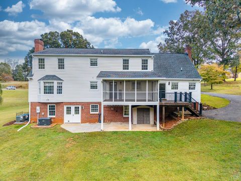 Tiny photo for 327 Hans Hill Drive, Madison Heights, VA 24572 (MLS # 362405)