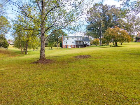 Tiny photo for 327 Hans Hill Drive, Madison Heights, VA 24572 (MLS # 362405)