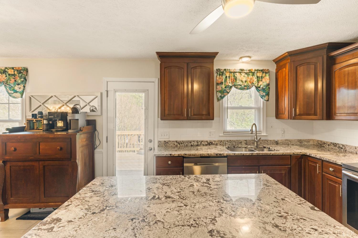 119 Stonehouse Drive, Lynchburg, Virginia image 9