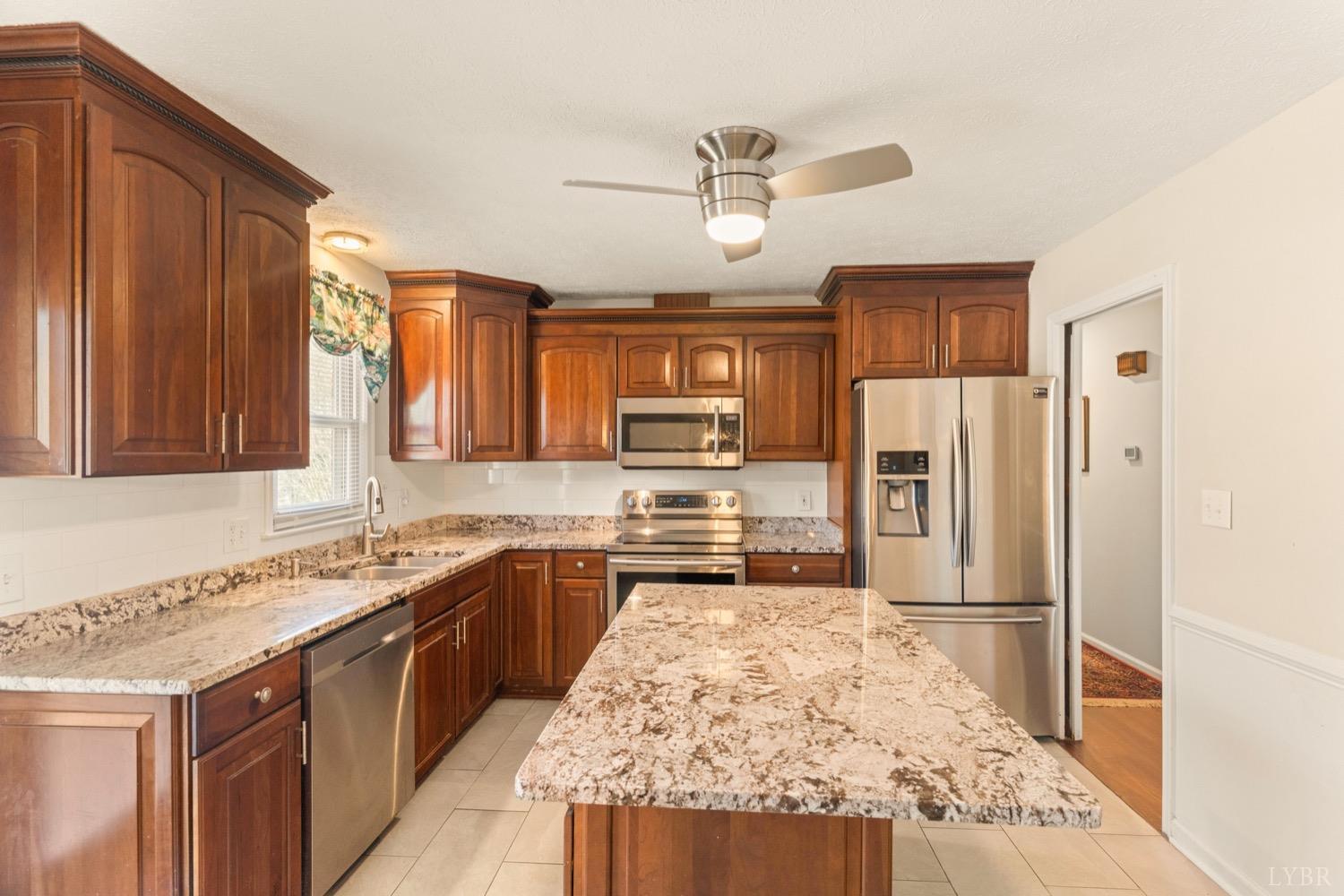 119 Stonehouse Drive, Lynchburg, Virginia image 13