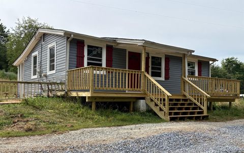 Photo of 1120 Player Rd Rd, Gretna, VA 24557 (MLS # 367597)