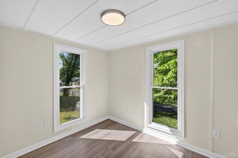 Tiny photo for 151 Brooks Street, Monroe, VA 24574 (MLS # 366508)