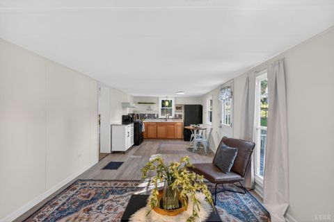 Tiny photo for 151 Brooks Street, Monroe, VA 24574 (MLS # 366508)