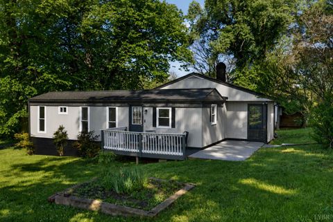 Photo of 151 Brooks Street, Monroe, VA 24574 (MLS # 366508)