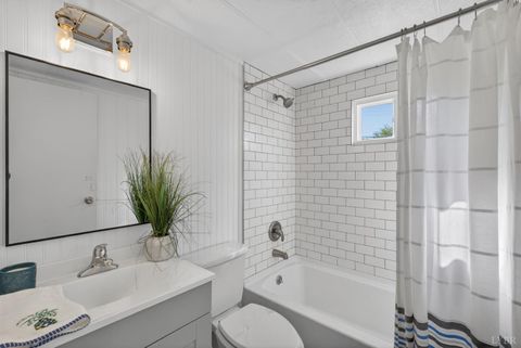 Tiny photo for 151 Brooks Street, Monroe, VA 24574 (MLS # 366508)