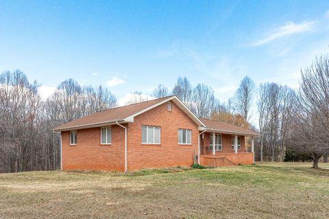 Photo of 1188 Hopes Way, Bedford, VA 24523 (MLS # 364922)