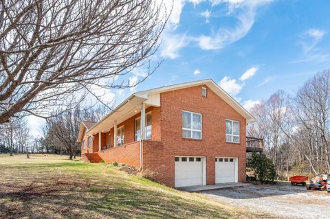 Tiny photo for 1188 Hopes Way, Bedford, VA 24523 (MLS # 364922)