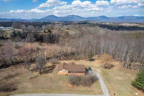 Tiny photo for 1188 Hopes Way, Bedford, VA 24523 (MLS # 364922)