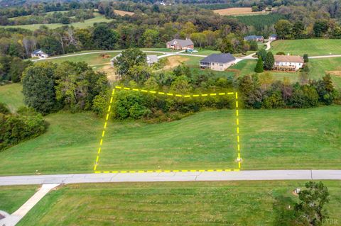 Photo of 37 Halsey Court, Wirtz, VA 24184 (MLS # 362424) Photo of 37 Halsey Court, Wirtz, VA 24184 (MLS # 362424)