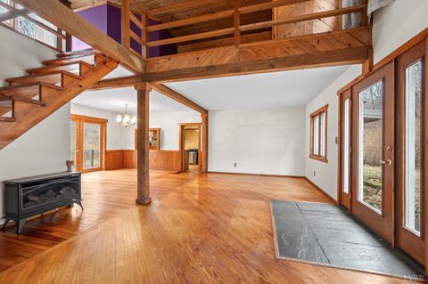 Tiny photo for 506 Peters Hollow Rd, Monroe, VA 24574 (MLS # 364057)