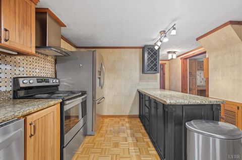 Tiny photo for 506 Peters Hollow Rd, Monroe, VA 24574 (MLS # 364057)