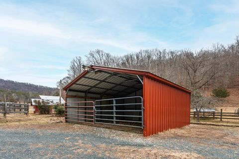 Tiny photo for 506 Peters Hollow Rd, Monroe, VA 24574 (MLS # 364057)