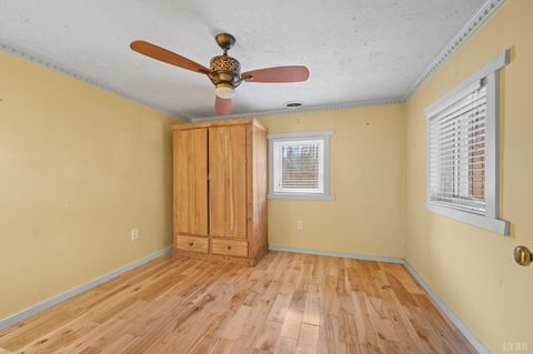 Tiny photo for 506 Peters Hollow Rd, Monroe, VA 24574 (MLS # 364057)