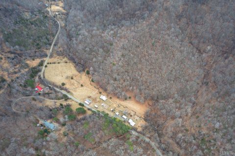 Tiny photo for 506 Peters Hollow Rd, Monroe, VA 24574 (MLS # 364057)
