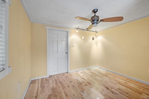 Tiny photo for 506 Peters Hollow Rd, Monroe, VA 24574 (MLS # 364057)