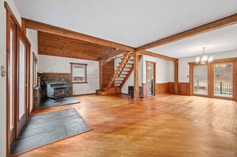 Tiny photo for 506 Peters Hollow Rd, Monroe, VA 24574 (MLS # 364057)