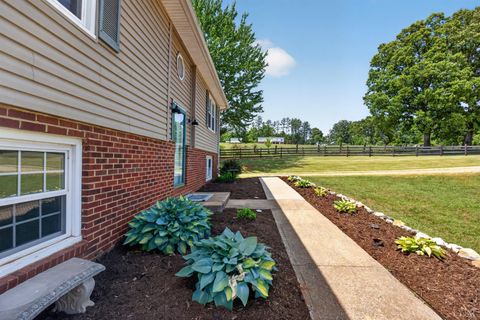 Tiny photo for 935 Turkey Mountain Rd. RD, Amherst, VA 24521 (MLS # 366369)