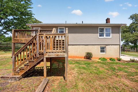 Tiny photo for 935 Turkey Mountain Rd. RD, Amherst, VA 24521 (MLS # 366369)