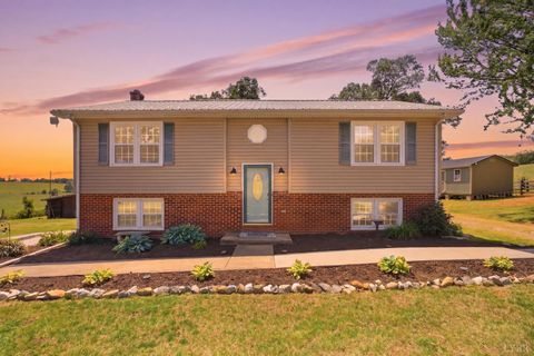 Photo of 935 Turkey Mountain Rd. RD, Amherst, VA 24521 (MLS # 366369)