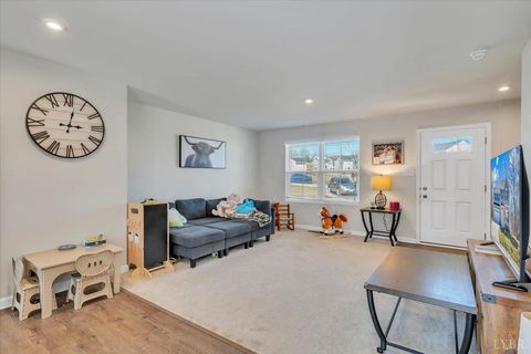 Tiny photo for 102 Ethan Court, Lynchburg, VA 24501 (MLS # 364898)