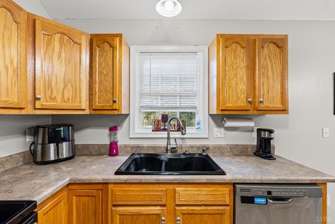 Tiny photo for 172 Cedar Ridge Drive, Madison Heights, VA 24572 (MLS # 362128)