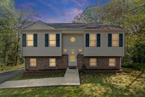 Tiny photo for 172 Cedar Ridge Drive, Madison Heights, VA 24572 (MLS # 362128)