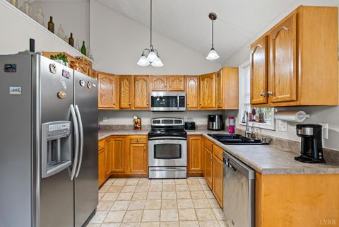 Tiny photo for 172 Cedar Ridge Drive, Madison Heights, VA 24572 (MLS # 362128)