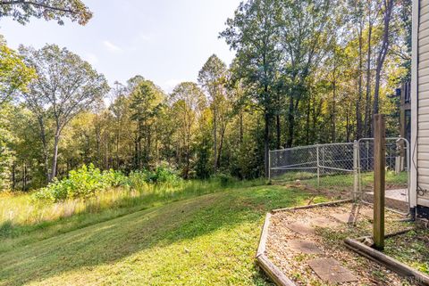 Tiny photo for 172 Cedar Ridge Drive, Madison Heights, VA 24572 (MLS # 362128)